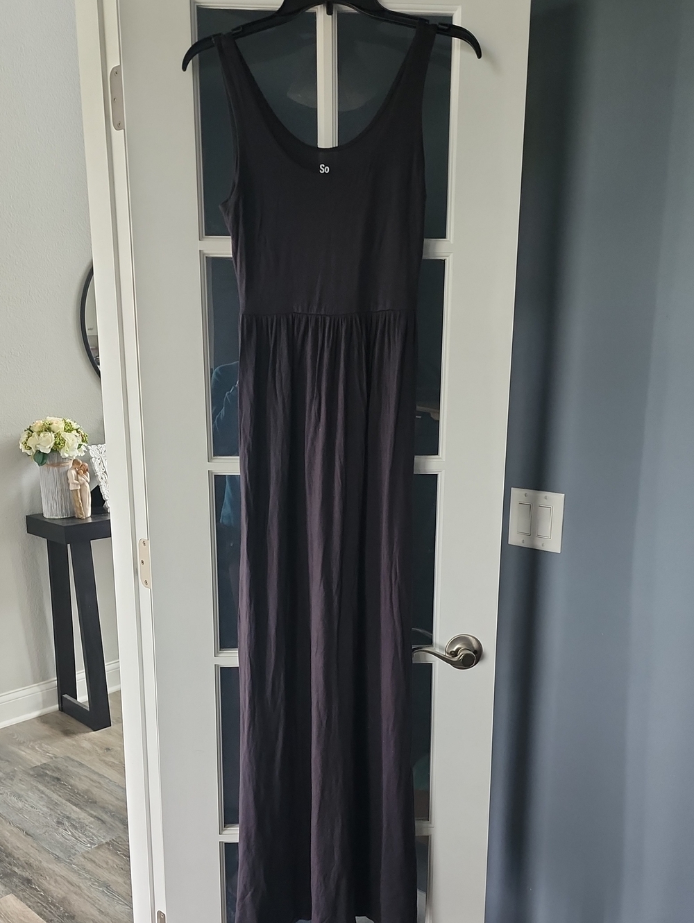 SO Black Scoop Neck Maxi Dress